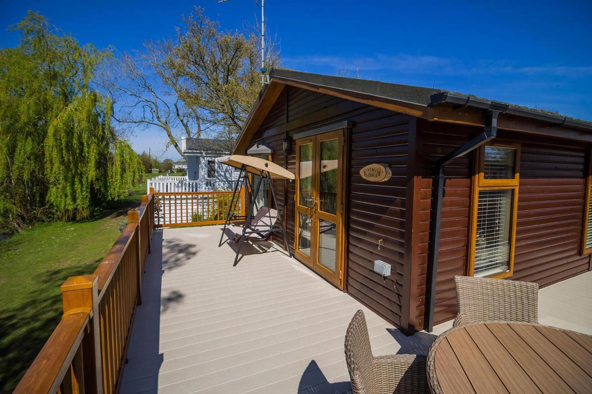 Stunning Lodge With Free Wifi For Hire At Carlton Meres In Suffolk Ref 60013M Saxmundham Zewnętrze zdjęcie