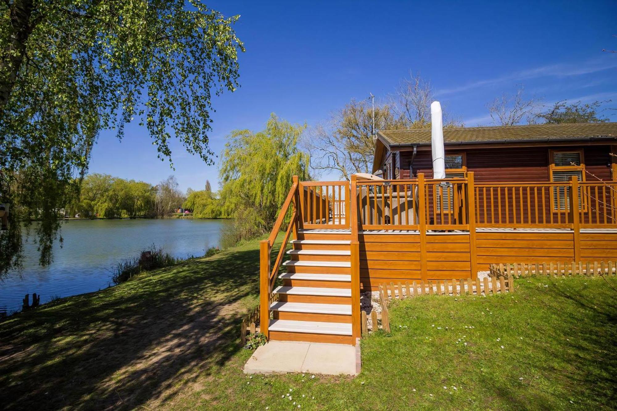 Stunning Lodge With Free Wifi For Hire At Carlton Meres In Suffolk Ref 60013M Saxmundham Zewnętrze zdjęcie