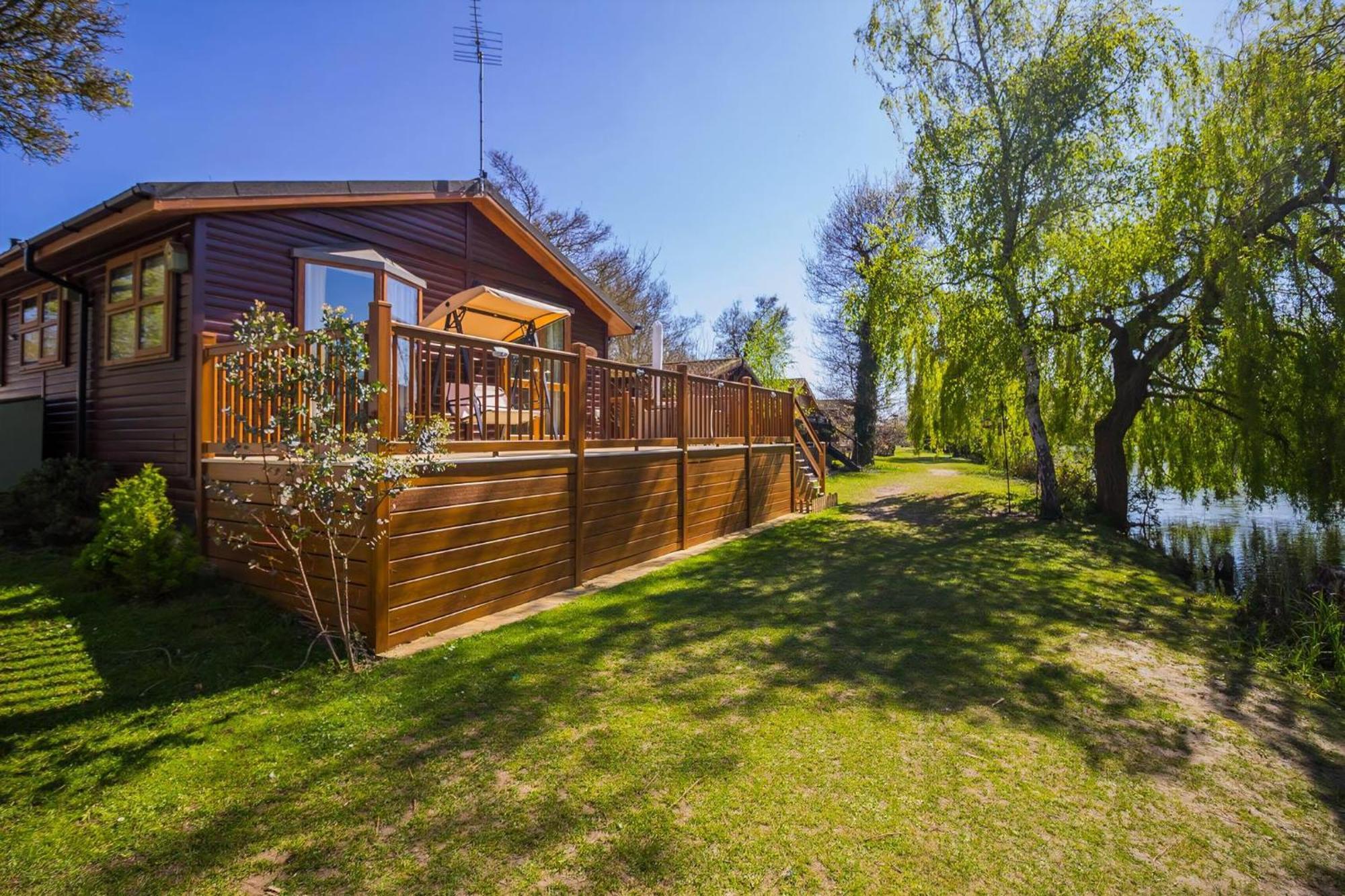 Stunning Lodge With Free Wifi For Hire At Carlton Meres In Suffolk Ref 60013M Saxmundham Zewnętrze zdjęcie